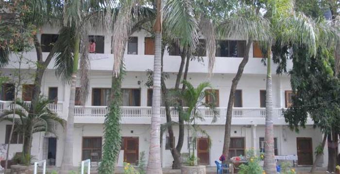 Hotel Peacock Holiday Resort